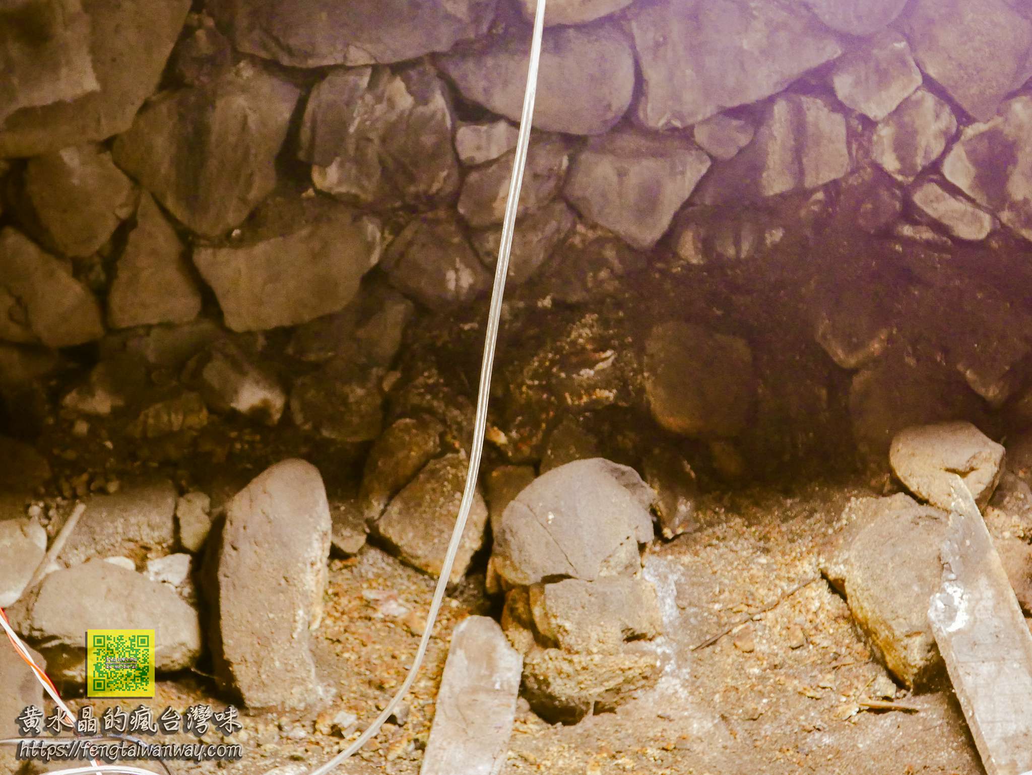 達悟族野銀部落傳統地下屋【蘭嶼景點】|蘭嶼必訪景點&費用；最具知名度的優質地下屋導覽員