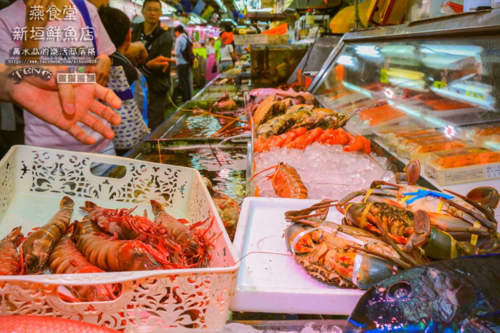 新垣鮮魚店/燕食堂【沖繩南部美食】|沖繩那霸第一牧志公設市場內的現撈龍蝦刺身大餐；國際通內的冰箱