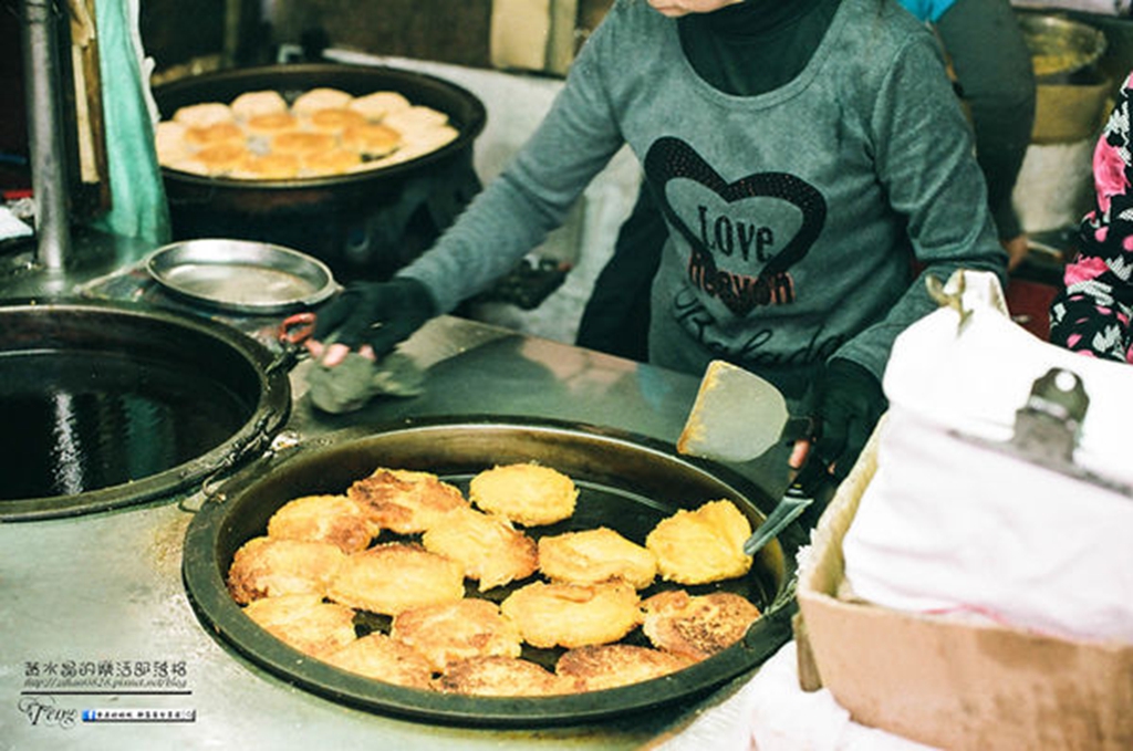 阿婆蕃薯粿【瑞芳美食】|瑞芳火車站必買人氣小吃；小時候記憶中的單純美味