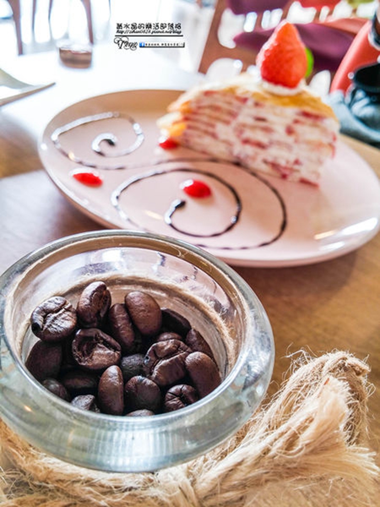 法樂米咖啡【八德美食】|東勇街甜點蛋糕店季節限定手工法式草莓千層派