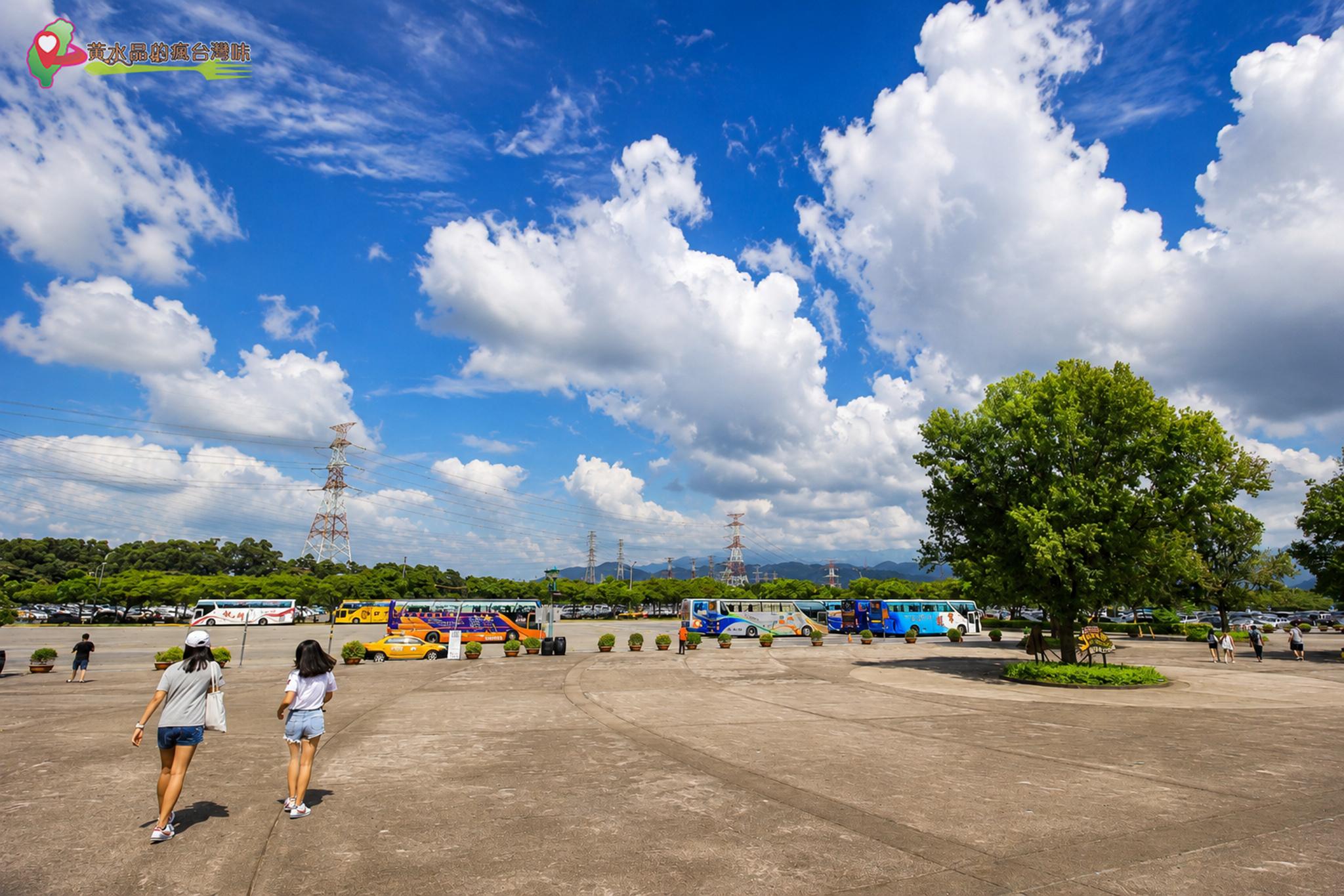 六福村停車場