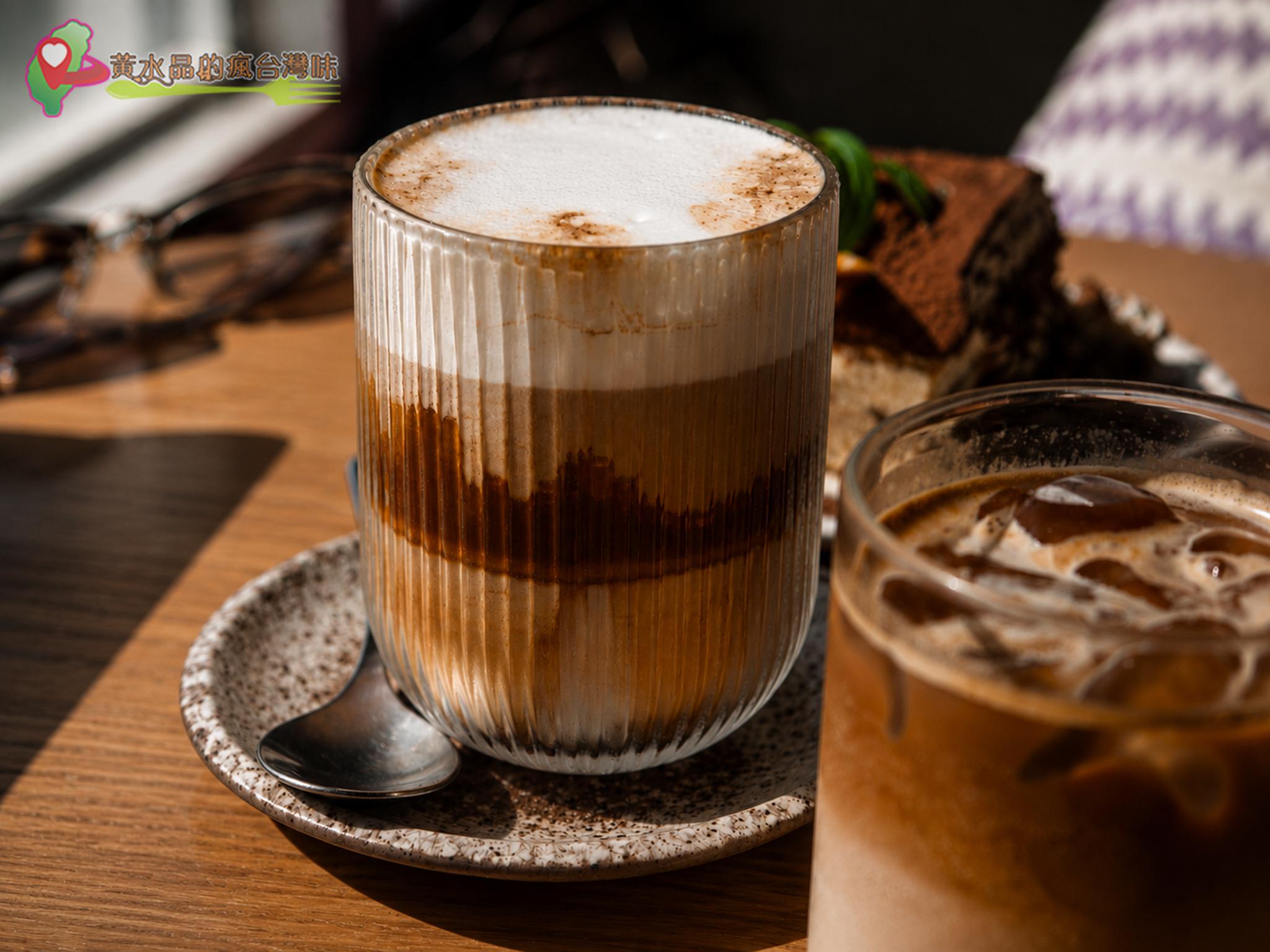 Oct.Sun Coffee|恆春萬里桐海景咖啡廳推薦!藍白希臘風、菜單、甜點與海景一次看 4 octsun coffee 31
