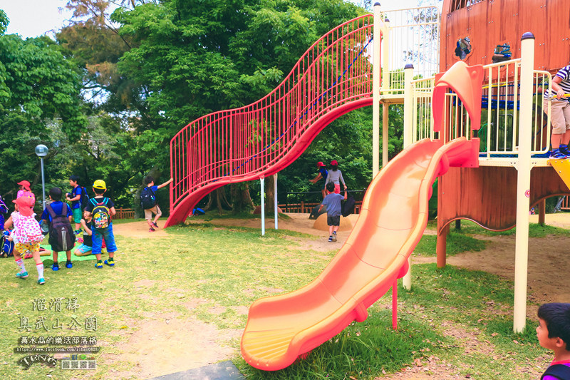 奧武山公園溜滑梯【日本沖繩旅遊】|沖繩縣那霸市必玩的親子旅遊景點；搭單軌電車就能到的溜小孩場地。 @黃水晶的瘋台灣味